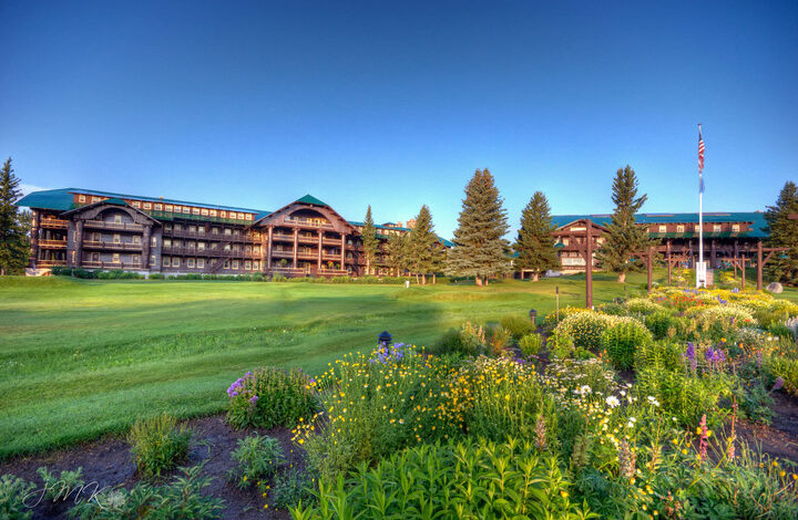 Exterior photo of a lodge at Glacier National Park