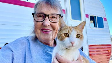 Photo of Peggie Scott and her cat, Chester