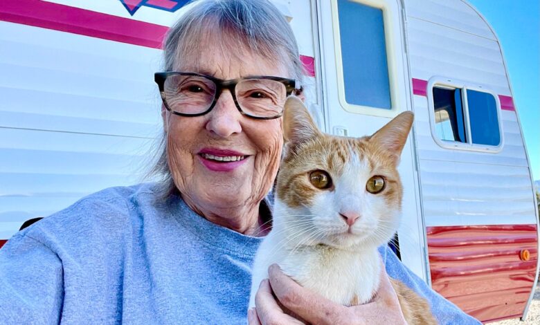 Photo of Peggie Scott and her cat, Chester