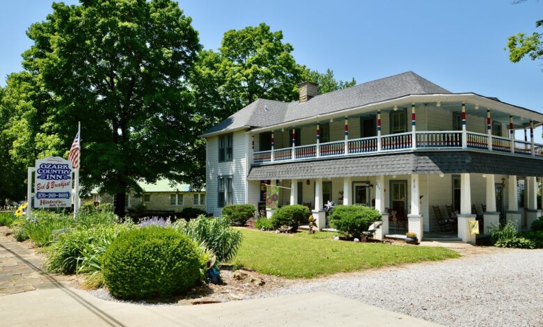 Photo of Ozark Country Inn bed and breakfast in Mountain View, Ark.