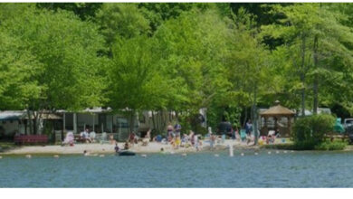 Photo of Laurel Lock Campground beach.