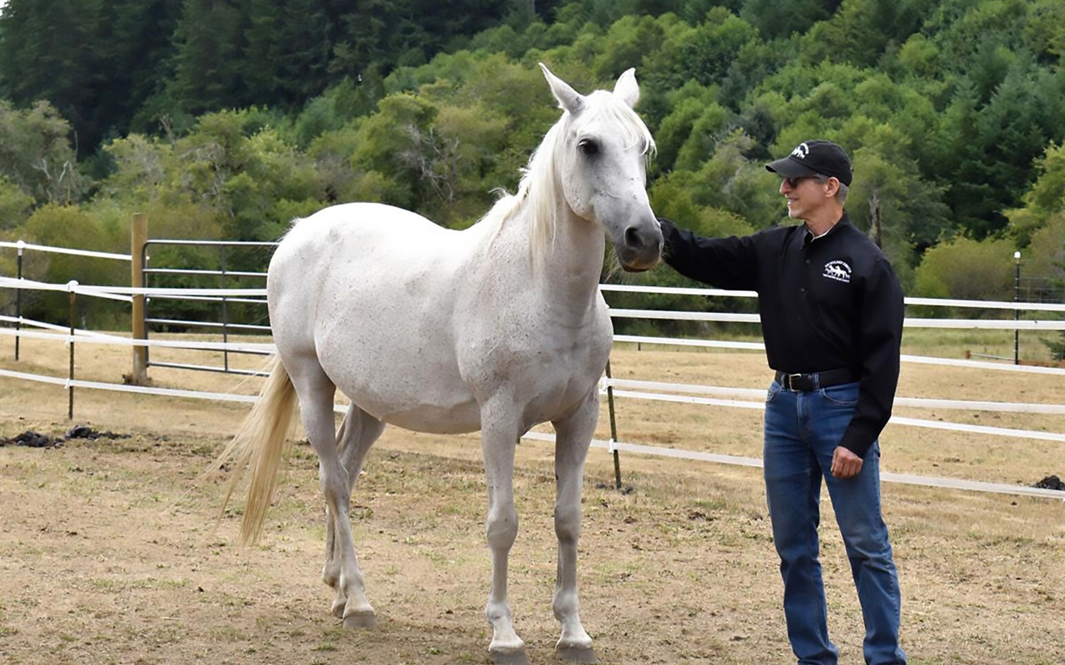 Featured image for “In Episode 319, Larry Boxman invites Workampers to volunteer at On Golden Rescue in Oregon”